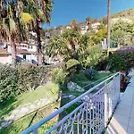 Charmant 2 Pieces Avec Terrasse, Jardin Et Parking Dans Residence Avec Piscine A Menton - Fr-1-196-313